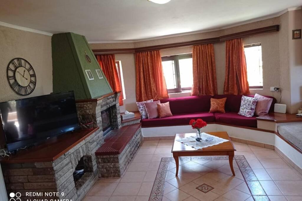 Villa Afroditi - Cozy Appartment Close To The Sea Neápolis Buitenkant foto